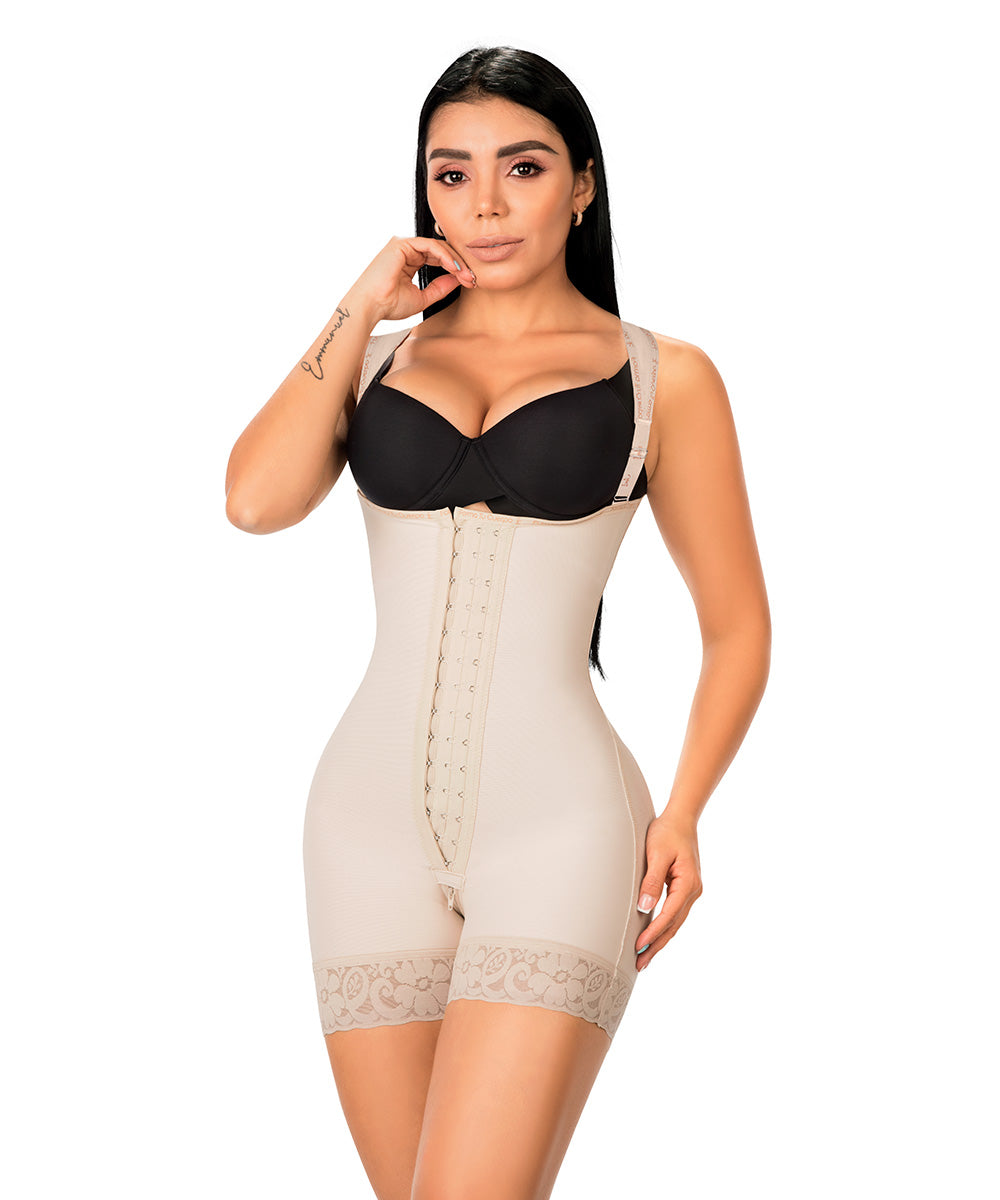 Ten un mejor cuerpo usando una faja reloj de arena