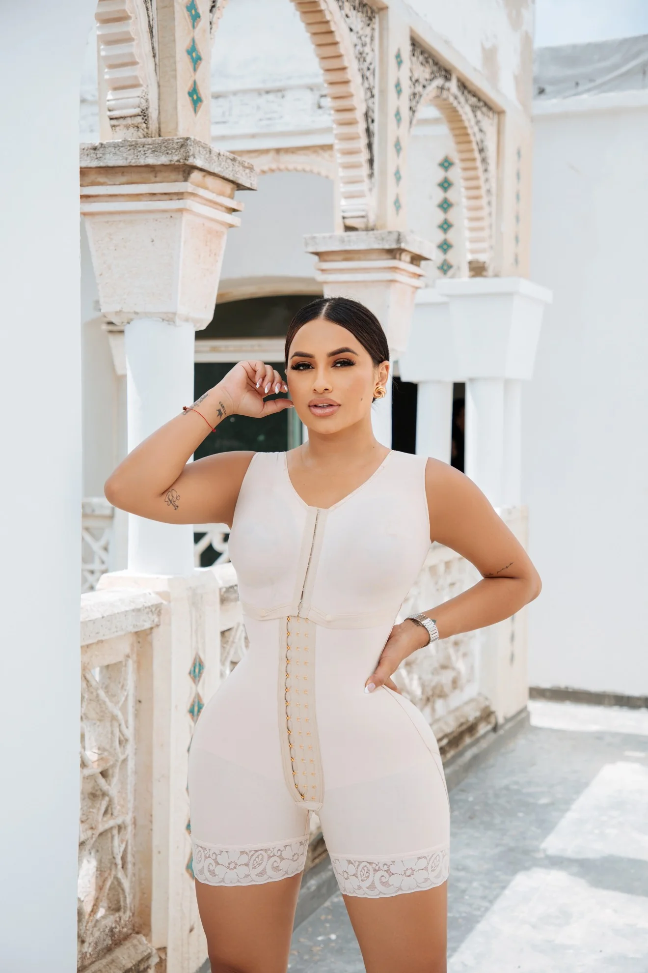 Faja colombiana con brasier Luxury Queen: High compression shapewear ( Ref. Lux - 293 / Lux - 093 )